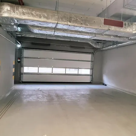 Lodz4-100m Do Piotrkowskiej, Manufaktura, Atlas Arena, Prywatny Parking W Budynku Łódź